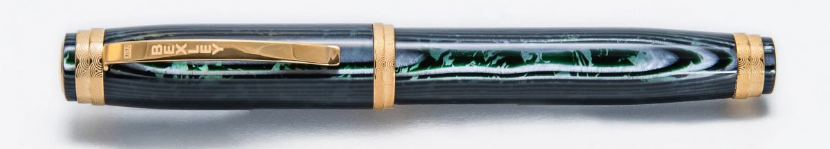 Bexley Golden Age Arco Verde Celluloid Wave Gold Fountain Pen